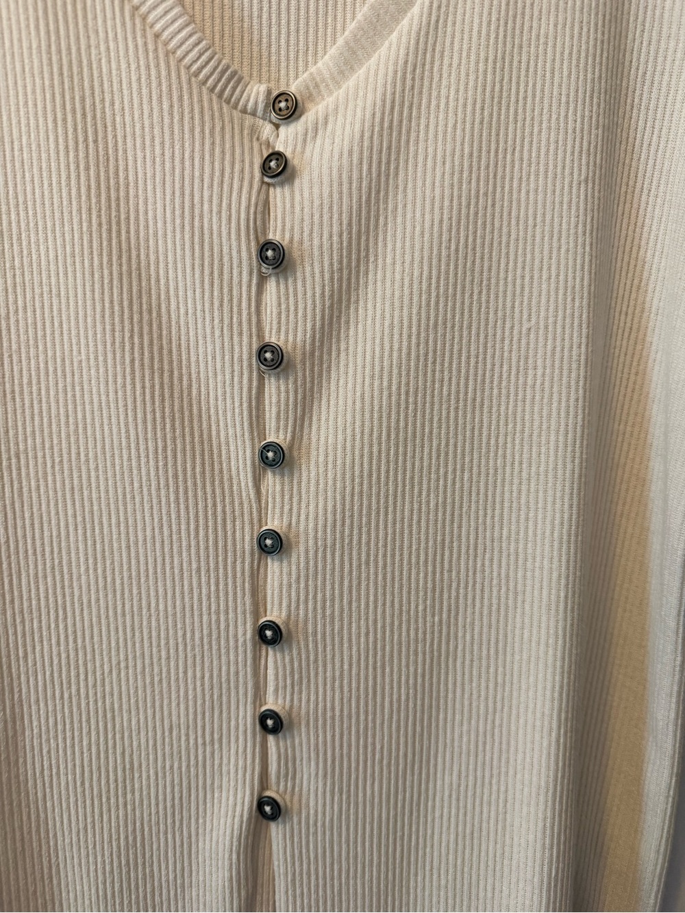 Maurices Cream Ribbed Button-Front Women’s Top - Picture 2 of 6